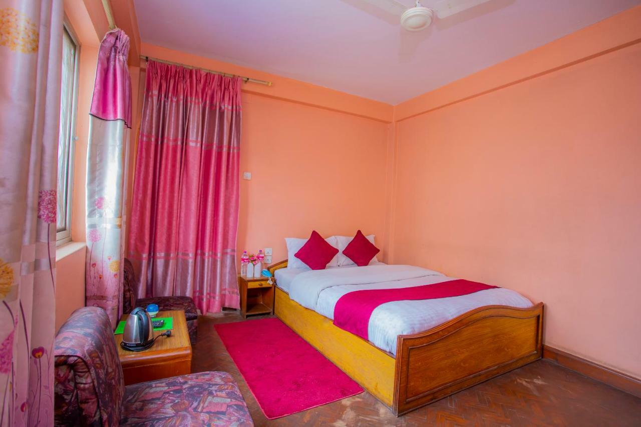 Spot On 445 New Hotel Natureland Pokhara Dış mekan fotoğraf