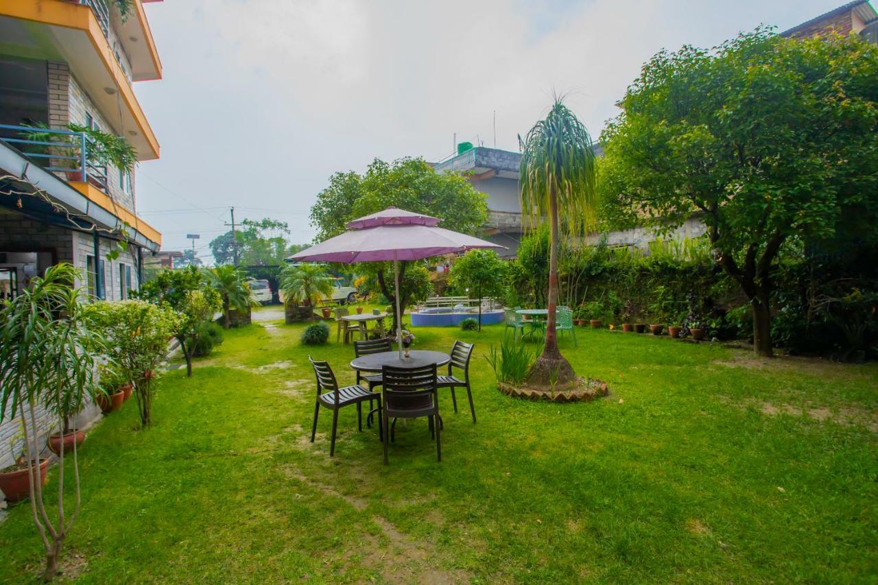 Spot On 445 New Hotel Natureland Pokhara Dış mekan fotoğraf