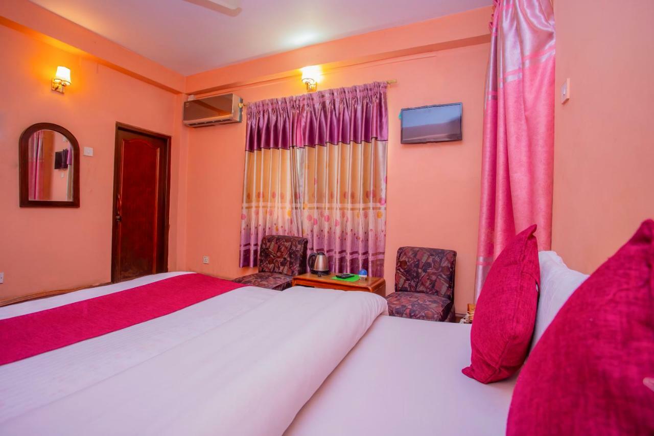 Spot On 445 New Hotel Natureland Pokhara Dış mekan fotoğraf